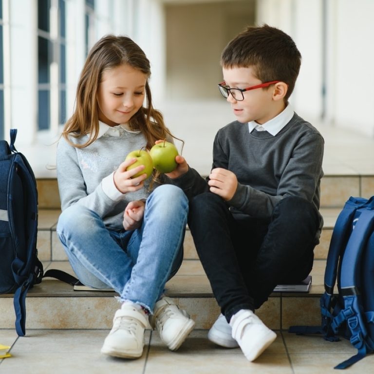 Education,Is,Power,When,Selecting,Food,For,Health.,Happy,Kids