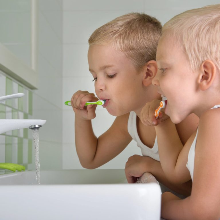 JL 25 REP KIDS ORAL CARE REAL LIFE