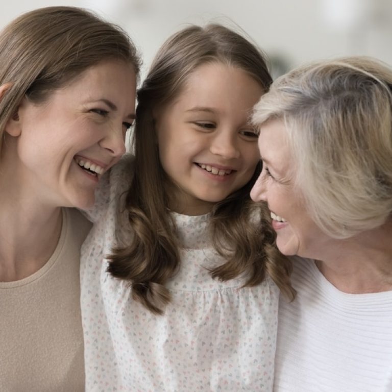 Cheerful,Women,And,Kid,Of,Three,Different,Female,Generations,Meeting